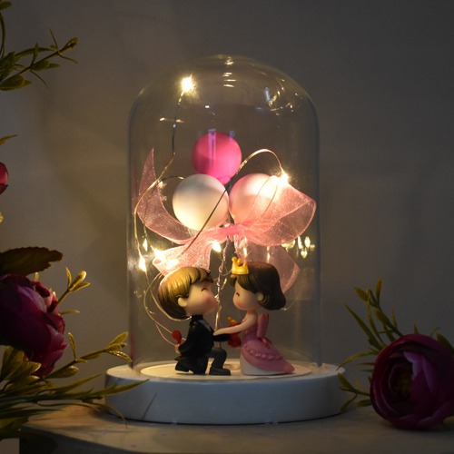 Couple With Balloon In Dome| LED lights