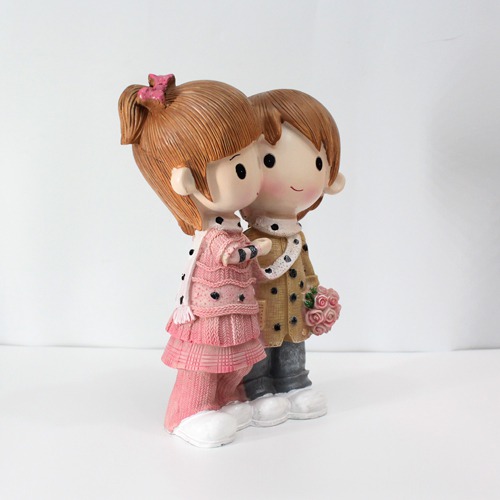 Cute Couple With Piggy Bank Showpiece Dolls