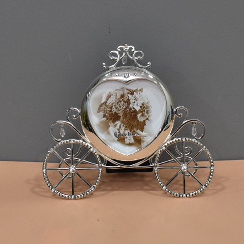 Silver Plated Cinderella Carriage Table Top  Photo Frame For Home And Office Decor