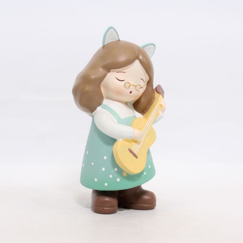 Little Girl Playing Violin Statue | Statue Figurines for Home Decor Outdoor Entrance Living Room Decoration