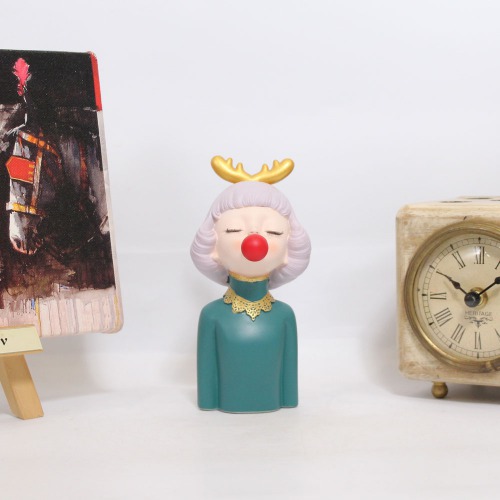 Modern Luxury Bowknot Girl Resin Figurine Holding Balloon Home Decoration Decorative Showpiece