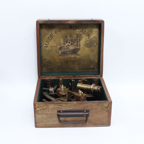 Antique Sextant for Navigation/Marine Brass Sextant Instrument for Ship Tool with Wooden Box Case