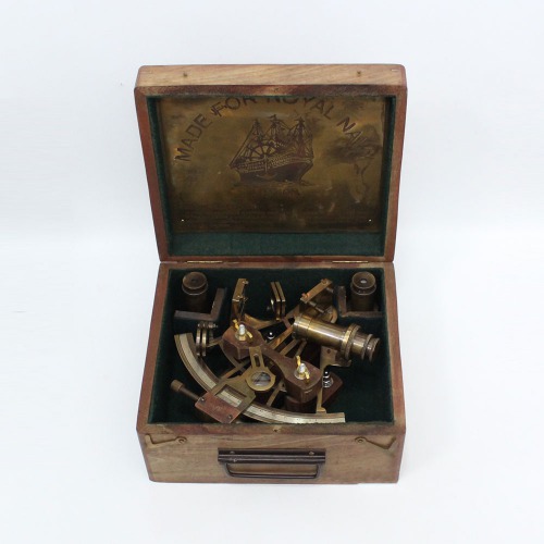 Antique Sextant for Navigation/Marine Brass Sextant Instrument for Ship Tool with Wooden Box Case